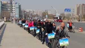 [titlepic]ũ�к�ˮ������֯��չ&ldquo;��e˳��ɫ������&rdquo;����