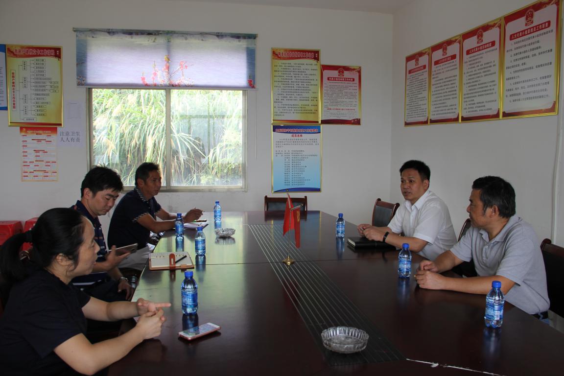 [titlepic]�й������������������з��е�ί��ǡ���ί��Ǹ���ƽ����