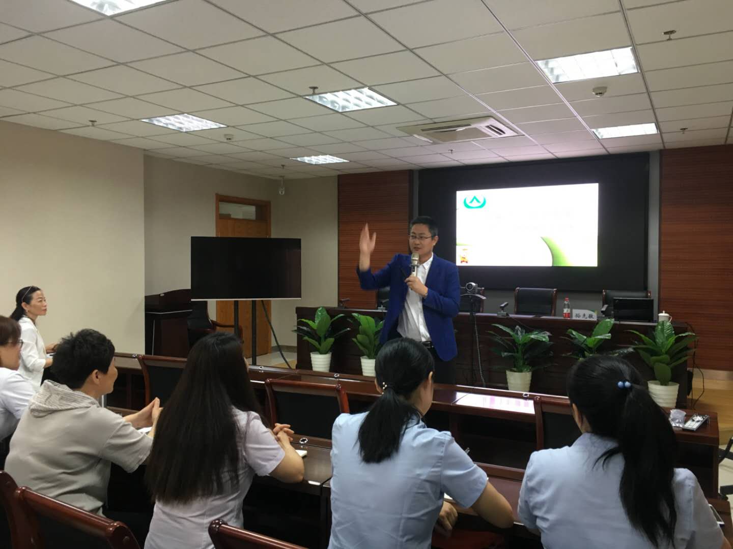 [titlepic]�������ܹ���Ůְ�������������������߽��ʴ�����