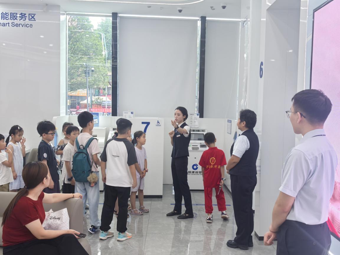 840ac8ccc6757a6df3a1b541caf55a34.jpg