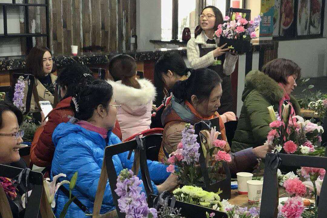 [titlepic]ٰ֣“ӭ˽”廨